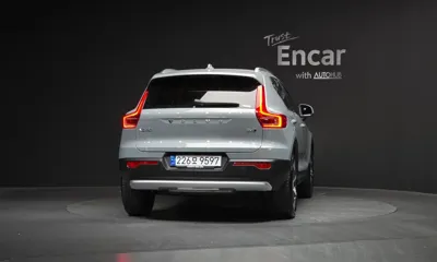 Volvo XC40 2025, 15000 км, за 27419.88 USD