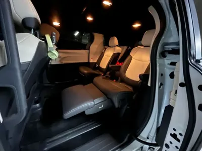 Toyota Sienna 2026, 12000 км, за 65110.35 USD - фото 7
