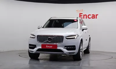 Volvo XC90 2017, 106696 км, за 19364.58 USD