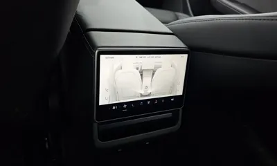 Tesla Model 3 2025, 8841 км, за 30655.11 USD - фото 18