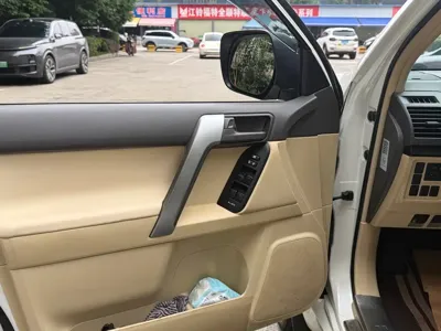 Toyota Prado (Import) 2016, 161000 км, за 36049.92 USD