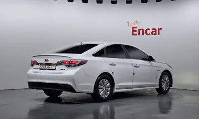 Hyundai Sonata 2017, 91194 км, за 7619.55 USD