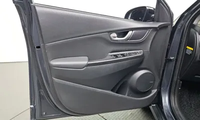 Hyundai Kona 2018, 60813 км, за 10548.93 USD - фото 24