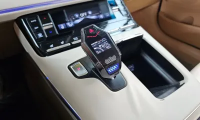 Hyundai Grandeur 2020, 182759 км, за 10986.15 USD - фото 9