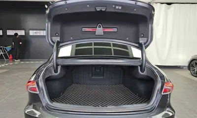 Hyundai Grandeur 2020, 182759 км, за 10986.15 USD - фото 20
