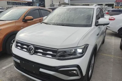 Volkswagen T-Cross · 2020 год