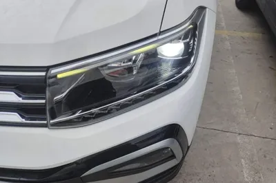 Volkswagen T-Cross 2020, 90300 км, за 9766 USD - фото 8