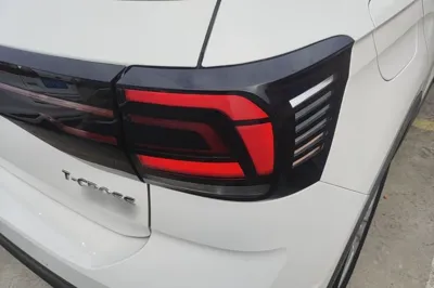 Volkswagen T-Cross 2020, 90300 км, за 9766 USD - фото 9