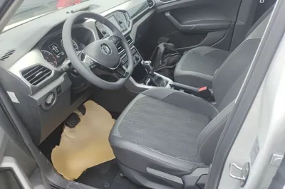 Volkswagen T-Cross 2020, 90300 км, за 9766 USD - фото 22