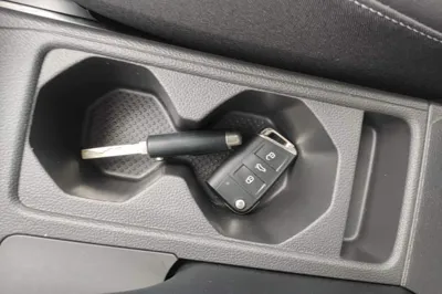 Volkswagen T-Cross 2020, 90300 км, за 9766 USD - фото 28