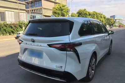Toyota Sienna 2023, 104300 км, за 31880 USD - фото 6