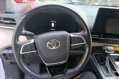 Toyota Sienna 2023, 104300 км, за 31880 USD - фото 7