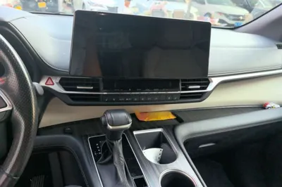 Toyota Sienna 2023, 104300 км, за 31880 USD - фото 9