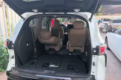 Toyota Sienna 2023, 104300 км, за 31880 USD - фото 12