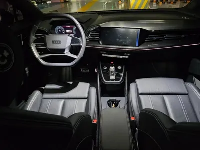 Audi Q4 e-tron 2022, 10797 км, за 28662.04 USD - фото 10