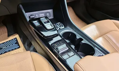Hyundai Sonata 2020, 94993 км, за 11225.63 USD - фото 9