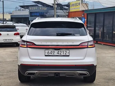 Lincoln Nautilus 2019, 63447 км, за 12493.4 USD