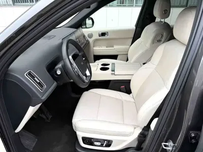 Li Auto Li L9 2023, 50000 км, за 33571.03 USD