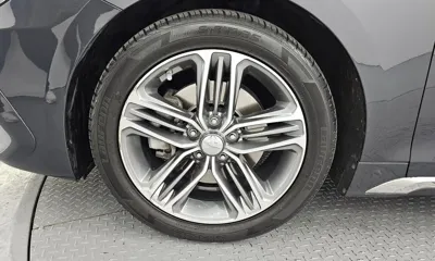 Hyundai Grandeur 2018, 132873 км, за 8334.96 USD