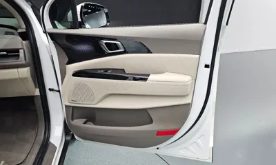 Kia Canival 2023, 40867 км, за 20772.28 USD - фото 24