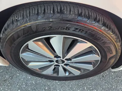 Hyundai Grandeur 2016, 133017 км, за 6316.34 USD