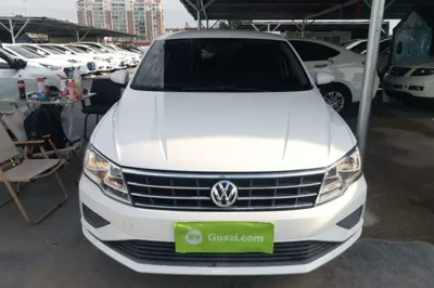 Volkswagen Jetta 2017, 71300 км, за 5435 USD