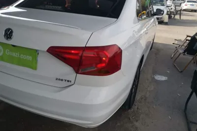 Volkswagen Jetta 2017, 71300 км, за 5435 USD - фото 9