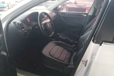Volkswagen Jetta 2017, 71300 км, за 5435 USD - фото 17