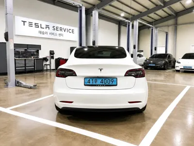 Tesla Model 3 2022, 54300 км, за 20021.01 USD