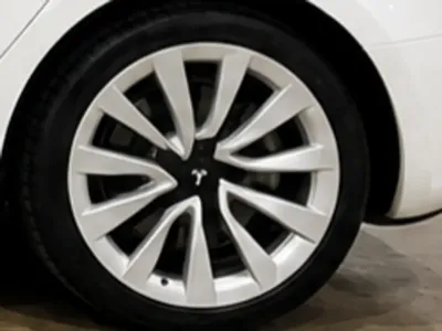 Tesla Model 3 2022, 54300 км, за 20021.01 USD