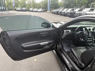 Ford Mustang 2019, 68000 км, за 11610.59 USD
