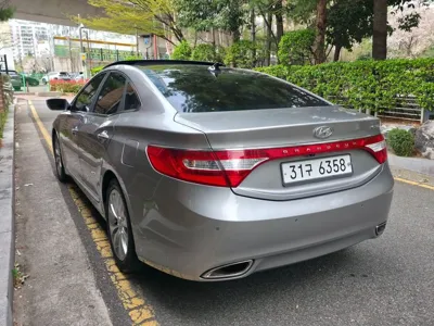 Hyundai Grandeur 2012, 170885 км, за 2732.24 USD