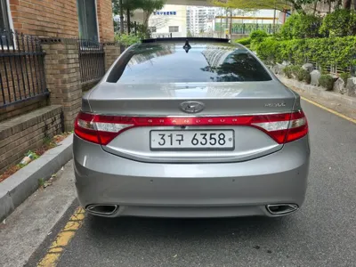 Hyundai Grandeur 2012, 170885 км, за 2732.24 USD