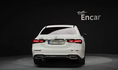 Mercedes-Benz E-Class 2023, 39431 км, за 27588.01 USD