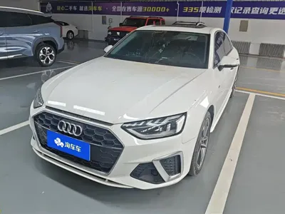 Audi A4L · 2022 год