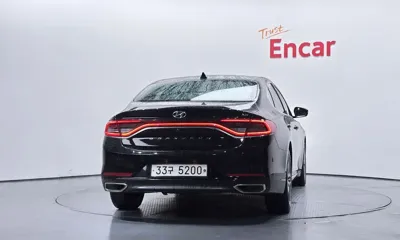 Hyundai Grandeur 2018, 63945 км, за 11027.96 USD