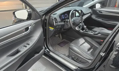 Hyundai Grandeur 2018, 63945 км, за 11027.96 USD - фото 10