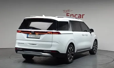 Kia Canival 2021, 77408 км, за 17112.65 USD