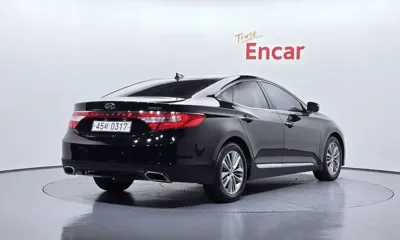 Hyundai Grandeur 2017, 105355 км, за 5594.59 USD
