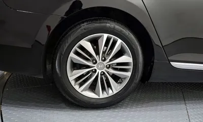 Hyundai Grandeur 2017, 105355 км, за 5594.59 USD