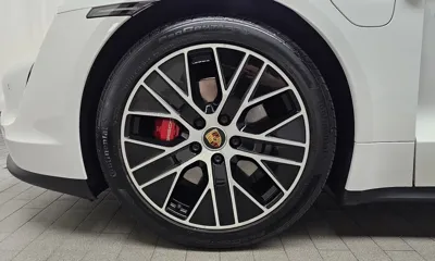 Porsche Taycan 2021, 14642 км, за 70828.41 USD