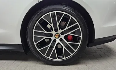 Porsche Taycan 2021, 14642 км, за 70828.41 USD - фото 21