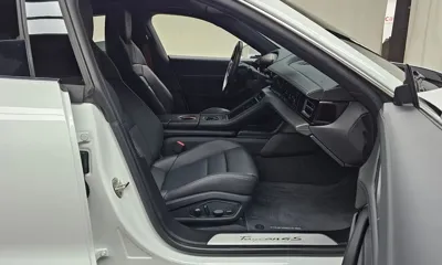 Porsche Taycan 2021, 14642 км, за 70828.41 USD - фото 26