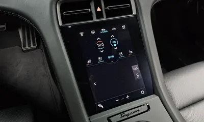 Porsche Taycan 2021, 14642 км, за 70828.41 USD - фото 32