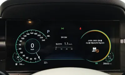 Hyundai Grandeur 2022, 38602 км, за 17434.31 USD - фото 8