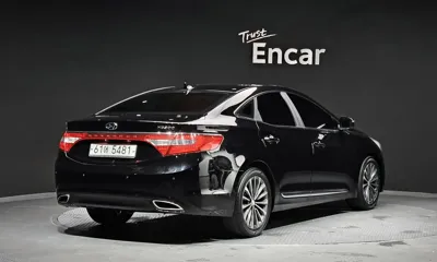 Hyundai Grandeur 2014, 242590 км, за 2276.87 USD
