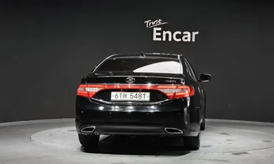 Hyundai Grandeur 2014, 242590 км, за 2276.87 USD