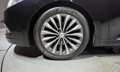Hyundai Grandeur 2014, 242590 км, за 2276.87 USD
