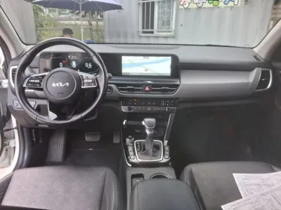 Kia Seltos 2023, 39782 км, за 17255.97 USD - фото 17
