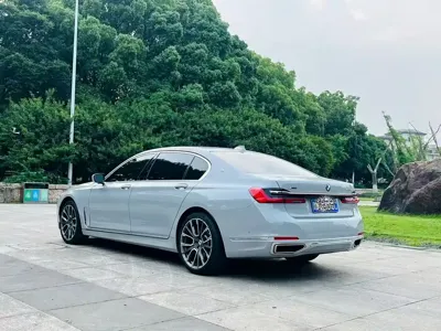 BMW 7 Series 2015, 80000 км, за 36638.49 USD - фото 9